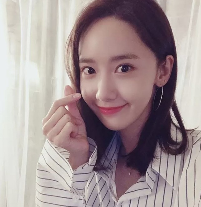 Ngạc nhiên chưa, nhiều “tường thành sắc đẹp” K-Pop hóa ra lại sở hữu “mắt nổ mắt xịt” ảnh 5