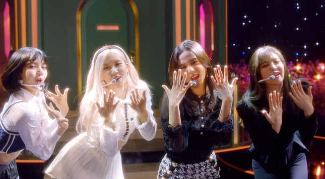 BLACKPINK lên đồ đối lập: Rosé nổi bật Jennie chìm nghỉm, stylist có ý đồ gì đây? ảnh 6