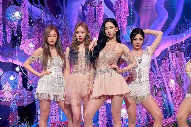 Thêm lý do khiến netizen Hàn công nhận Karina (aespa) là “Nữ thần sắc đẹp” mới của K-Pop ảnh 1