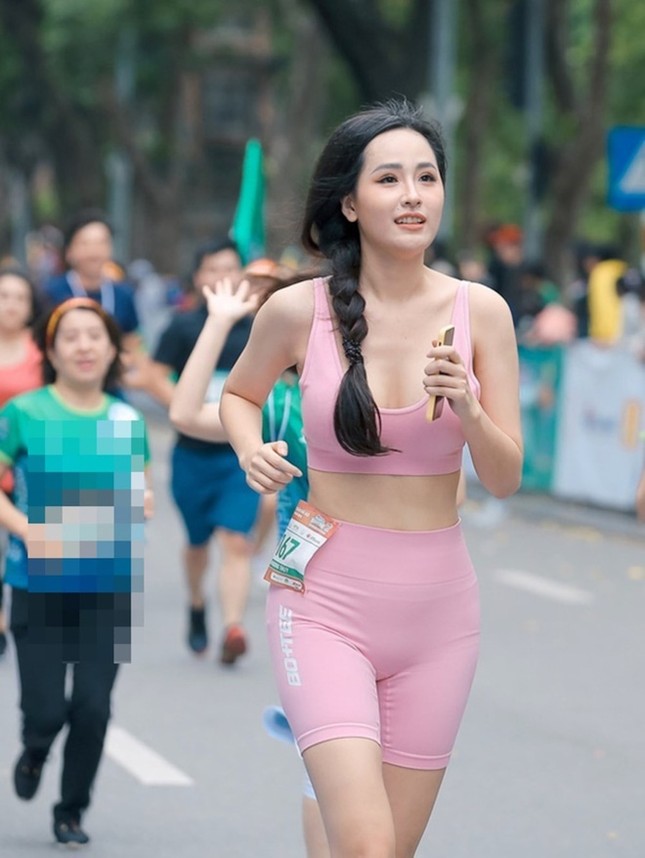 Mai Phương Thúy không còn bị chê kém duyên, “nhìn muốn đỏ mặt” khi mặc đồ thể thao ảnh 4