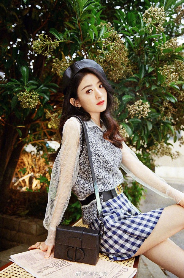 Cùng là “nàng thơ Dior” nhưng Triệu Lệ Dĩnh và Jisoo (BLACKPINK) lại hiếm khi đụng hàng ảnh 5