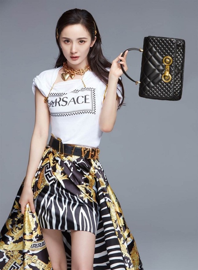 Nghi vấn Dương Mịch bị đàn em cùng stylist chơi xấu sau lưng và cái kết siêu bất ngờ ảnh 5