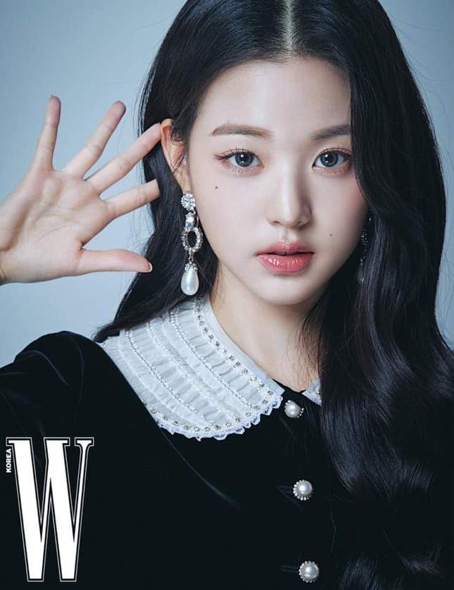 Vì đâu netizen cho rằng Jang Won Young (IZ*ONE) không thể gọi là “dậy thì thành công”? ảnh 1