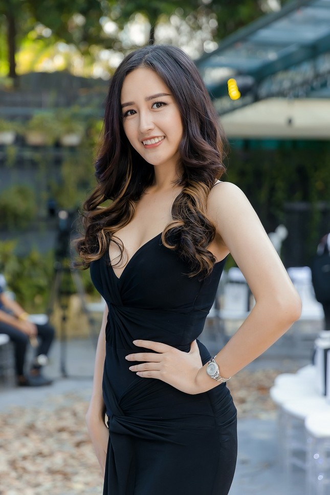 Nhiều lần bị chê chuyện ăn mặc nhưng lần đầu tiên Mai Phương Thúy có phản ứng này ảnh 1