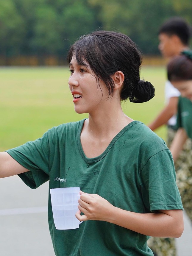 Vì đâu Kỳ Duyên nhất quyết không để mặt mộc như mọi người trong “Sao Nhập Ngũ 2020”? ảnh 6