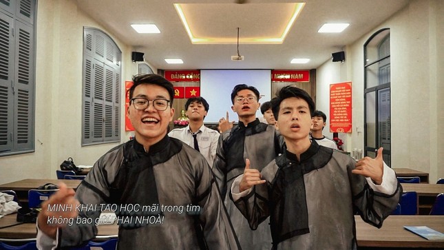 Nam Bảo: Chàng rapper đẹp trai truyền cảm hứng Rap học đường đi khắp Sài Gòn ảnh 3