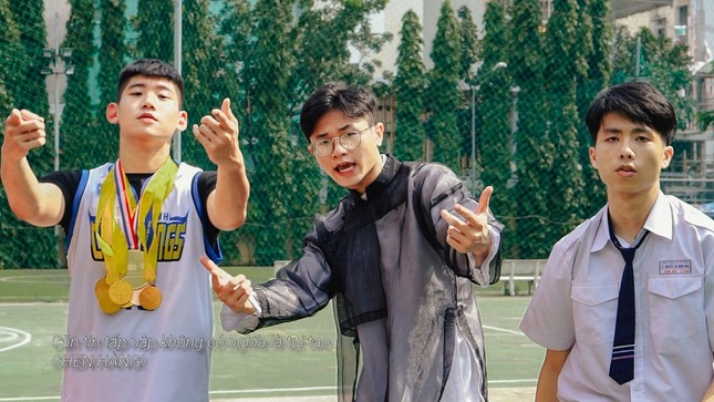 Nam Bảo: Chàng rapper đẹp trai truyền cảm hứng Rap học đường đi khắp Sài Gòn ảnh 4