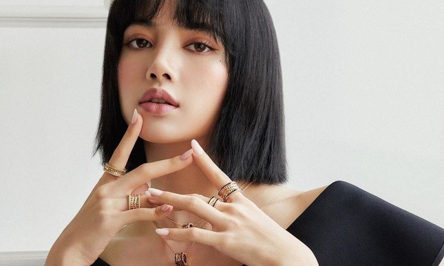 Lisa: Chưa bao giờ thôi khao khát và nỗ lực trở thành phiên bản tốt hơn của chính mình ảnh 4
