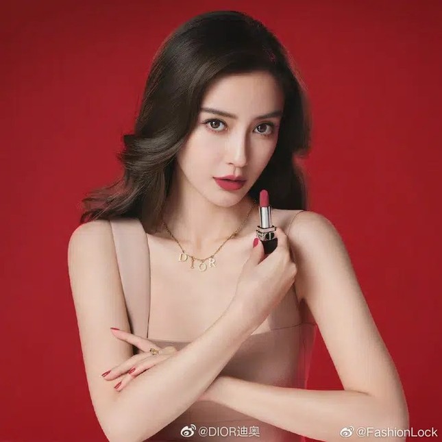 Dior cùng lúc tung ảnh mới của Jisoo và Angela Baby: Nàng thơ nào thần thái ấn tượng hơn? ảnh 3