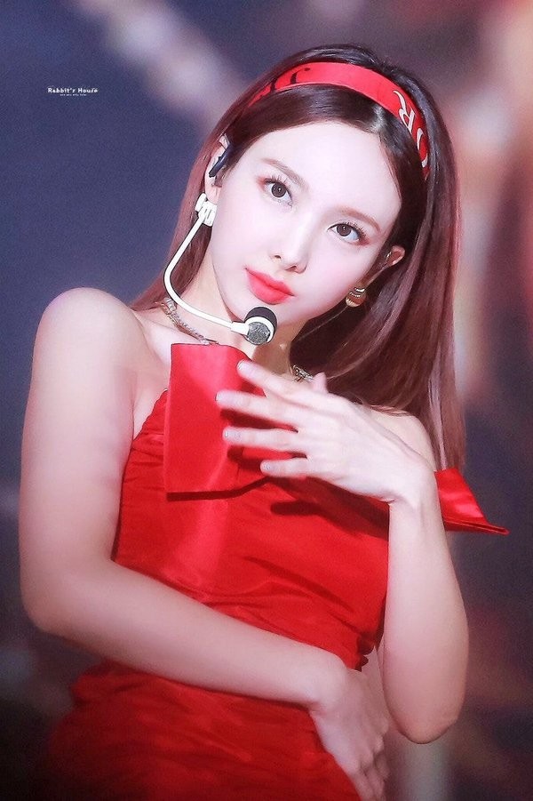Thêm một nữ idol khiến netizen công nhận: Thay đổi dáng lông mày tạo nên phép màu cho khuôn mặt ảnh 5