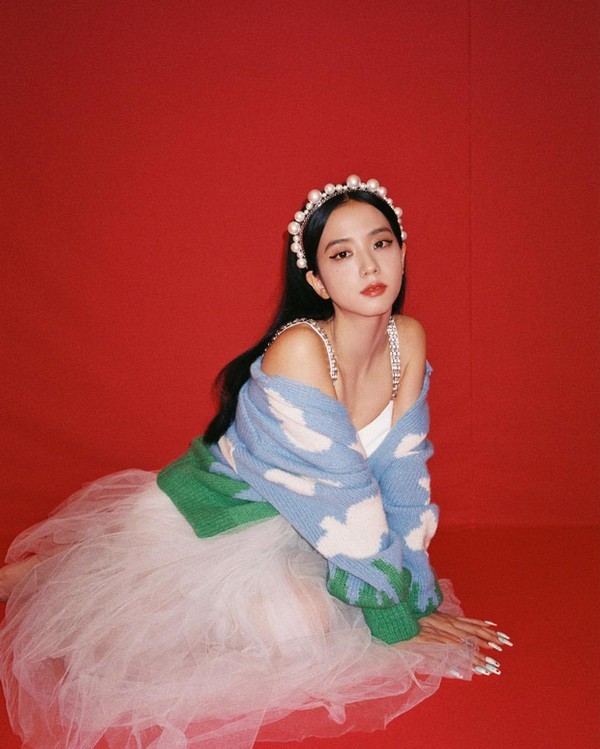 Năm lần bảy lượt các cô gái BLACKPINK diện chung một món đồ, thân nhau đến thế là cùng ảnh 1