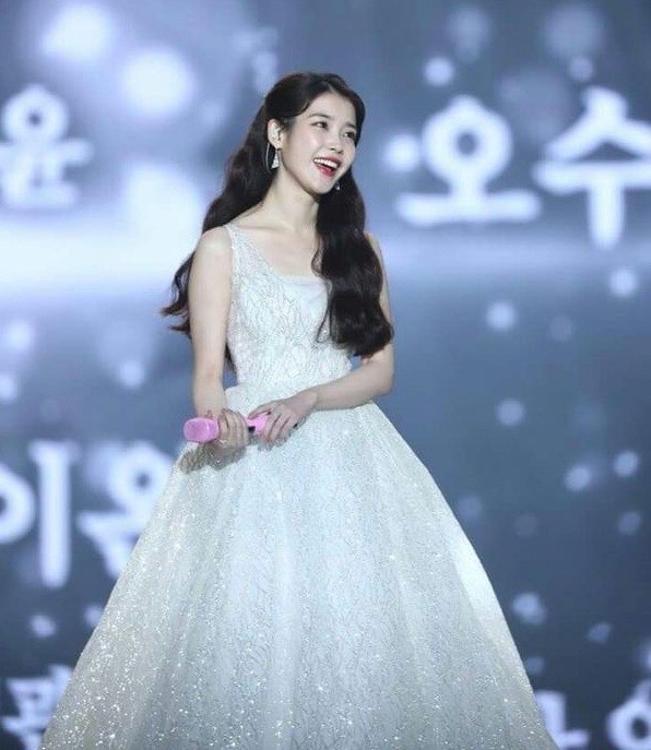 Idol K-Pop xinh đẹp thì nhiều nhưng chỉ 3 nhân vật này được xem là “công chúa đích thực” ảnh 4