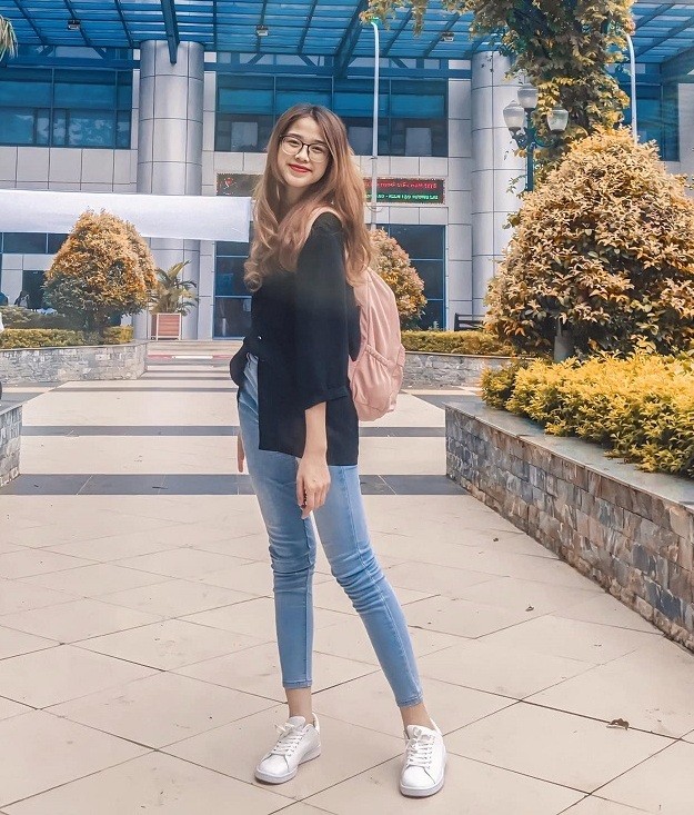 Hoa hậu Đỗ Thị Hà gia nhập hội “mỹ nhân mê túi hiệu” và đặc biệt yêu thích thương hiệu này ảnh 2
