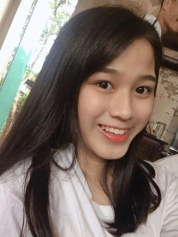 Hoa hậu Đỗ Thị Hà cứ khoe mặt mộc là gây "bão mạng": Da căng bóng, đẹp đỉnh cao! ảnh 6