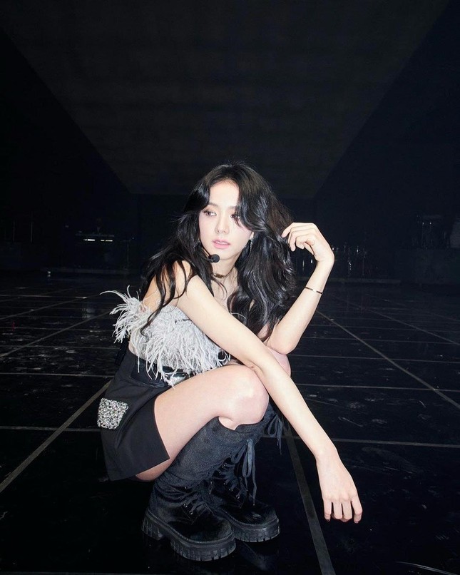 Lịch trình làm việc của Jisoo có gì bất thường mà đến anti-fan cũng phải thán phục? ảnh 1
