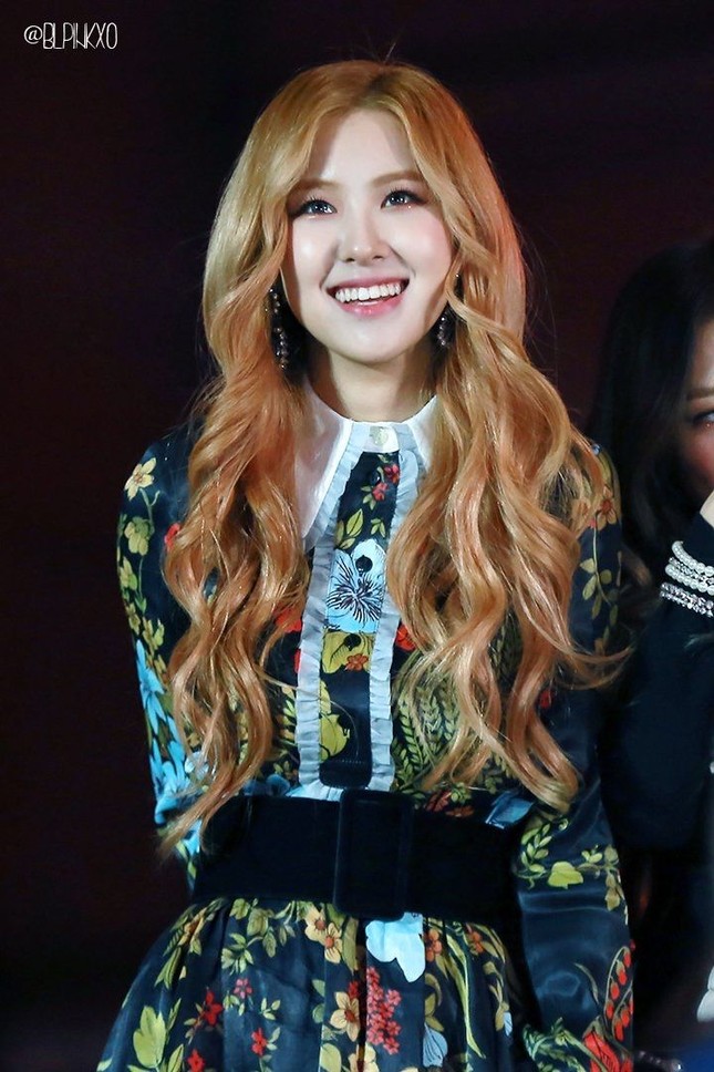 So kè nhan sắc các cô gái BLACKPINK khi để tóc xoăn: Khí chất cực khác biệt! ảnh 8