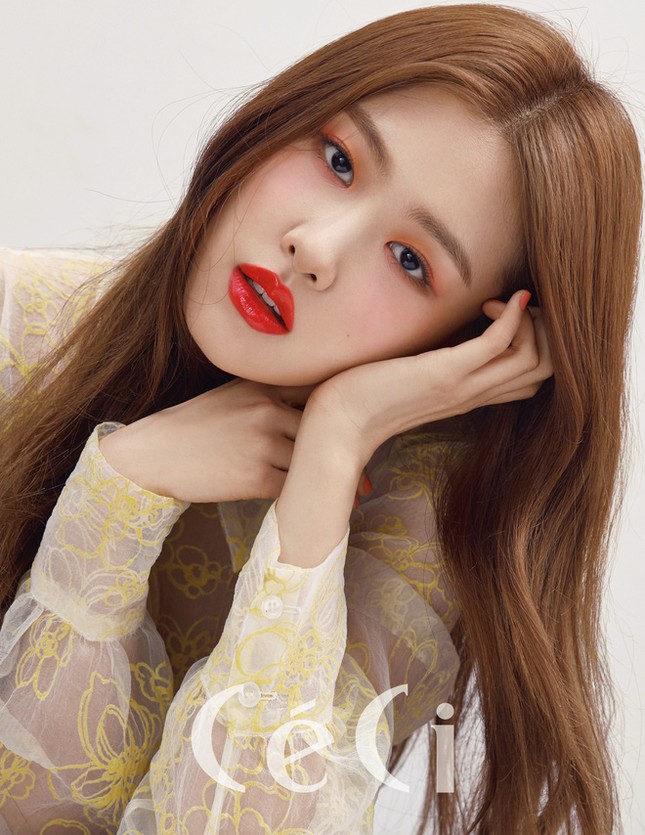 BLACKPINK cứ tô son đỏ là trái tim BLINKs liêu xiêu: Rực rỡ nổi bật hết phần người khác! ảnh 10