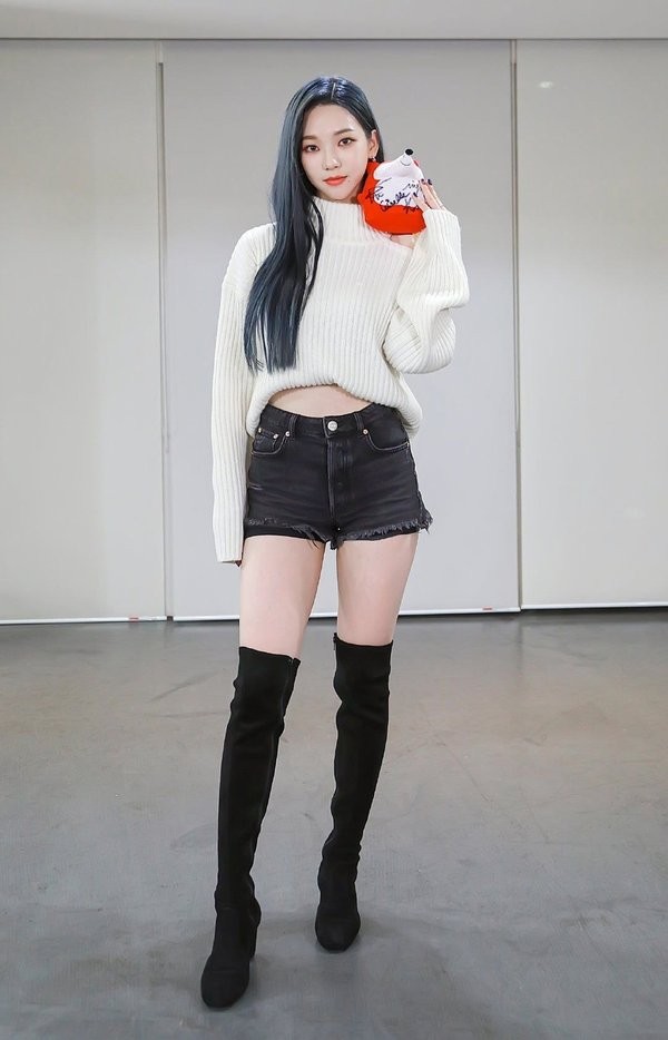 Top 4 nữ idol sở hữu tỷ lệ cơ thể chuẩn nhất: Có một cái tên đang gây tranh cãi ảnh 9
