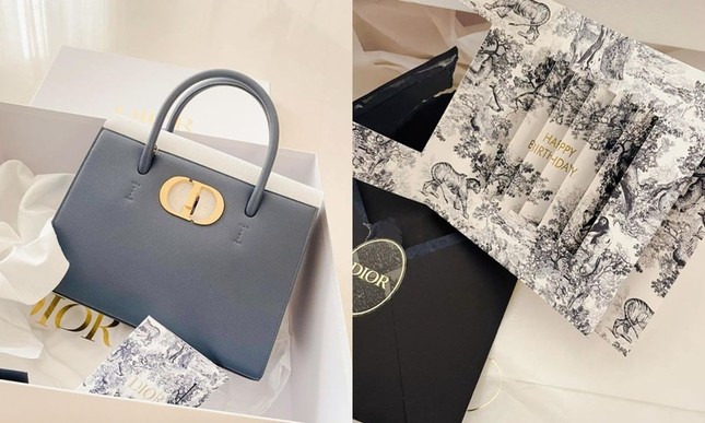 Đọ quà tặng Dior gửi tới hai “nàng thơ” Suzy và Jisoo BLACKPINK: Ai nhận được đồ “xịn” hơn? ảnh 11