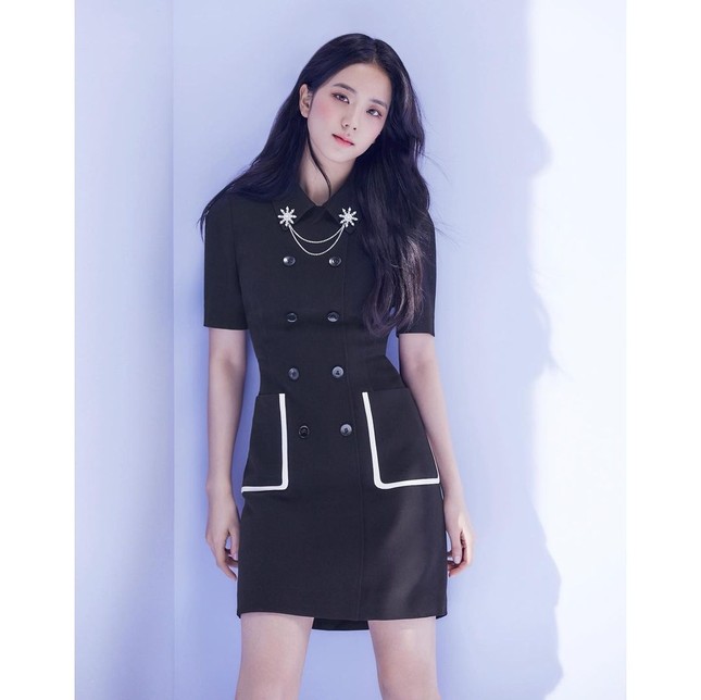 Vừa mời Jisoo làm nàng thơ, nhãn hàng thời trang này đã bị netizen chê bai vì sửa ảnh quá đà ảnh 4