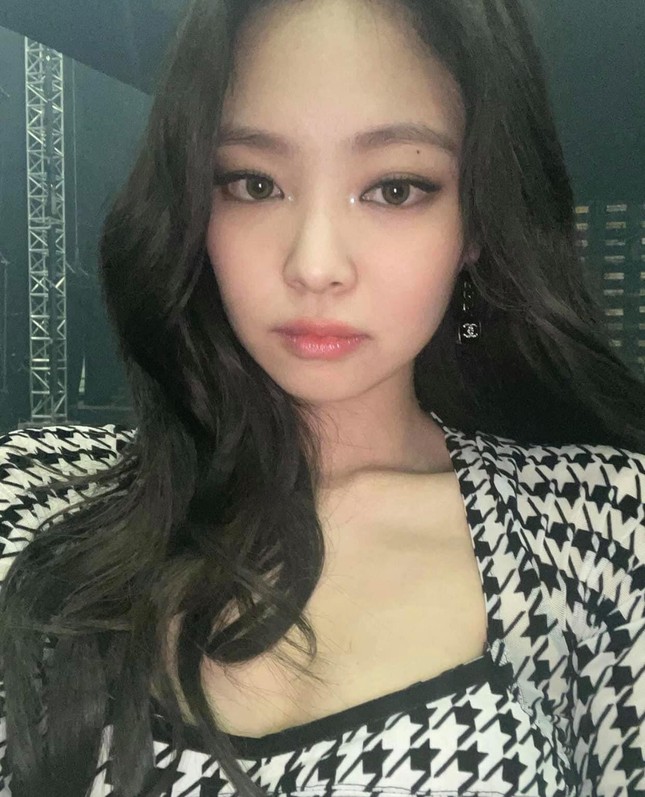 Đến anti-fan cũng phải công nhận cuộc đời Jennie xịn hơn cả nữ chính trong tiểu thuyết! ảnh 1