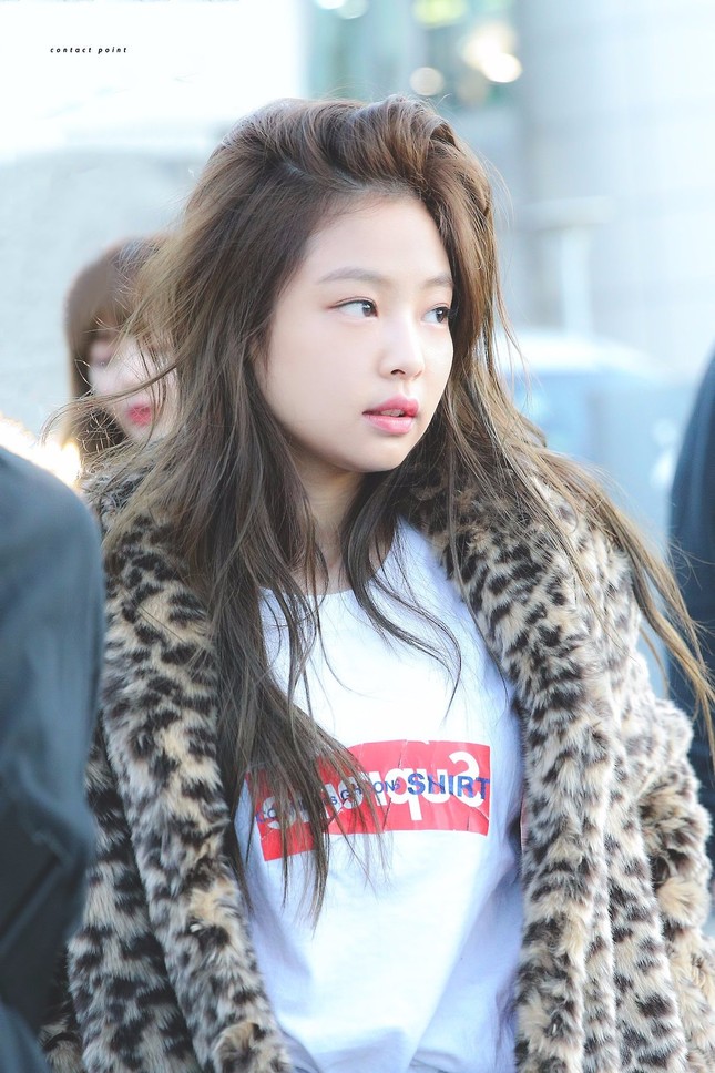 BLACKPINK đúng là cao thủ trang điểm: Son phấn đầy đủ mà nhìn cứ ngỡ mặt mộc ảnh 3