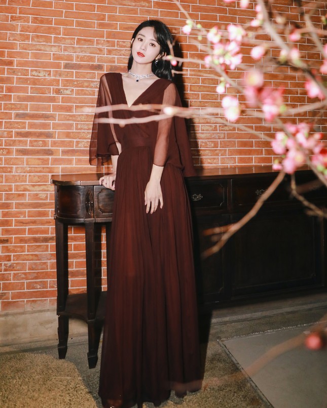 Đại chiến nhan sắc trên thảm đỏ Đêm hội Weibo 2020: Triệu Lệ Dĩnh, Angela Baby phải chịu thua đàn em ảnh 3