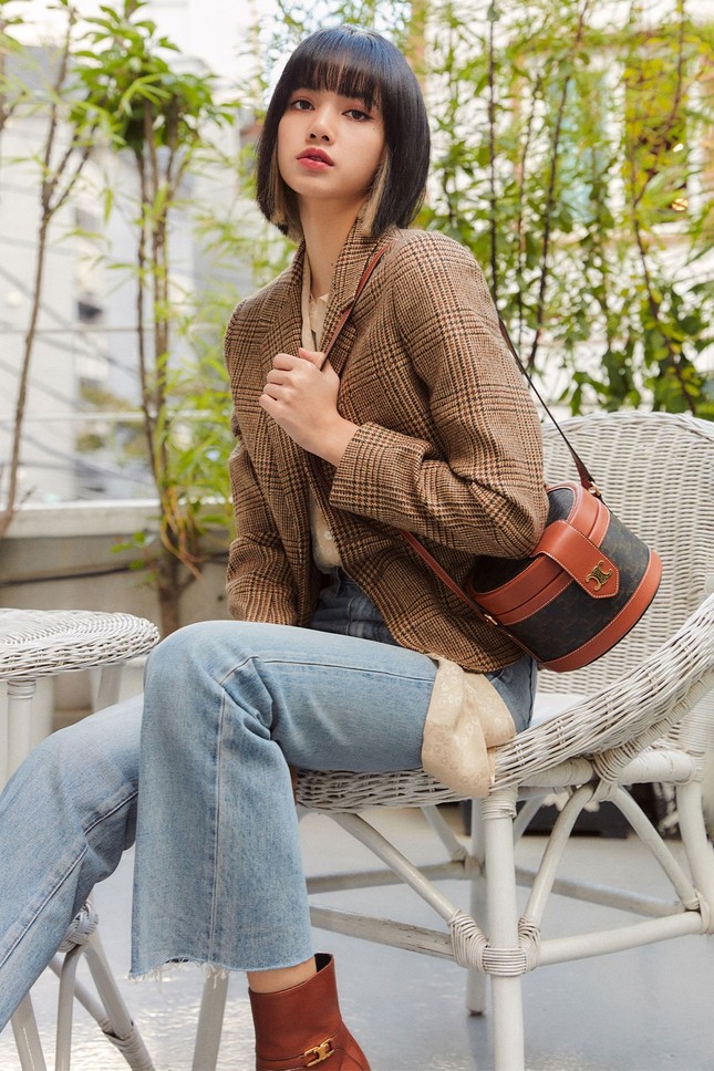 Jennie và Jisoo đã “mở khóa” 6 trang bìa tạp chí hàng đầu xứ Hàn, bao giờ đến lượt Lisa? ảnh 5
