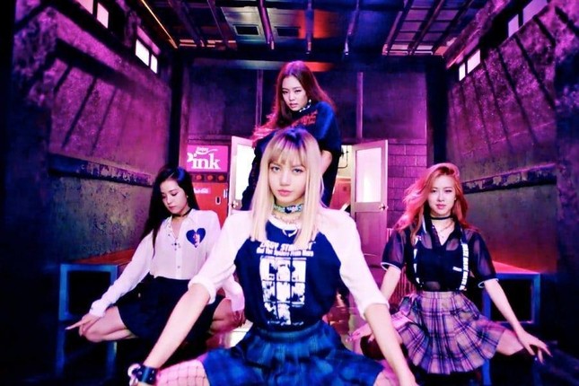 Jisoo có sở thích đặc biệt gì mà Rosé bảo “Chỉ người dũng cảm lắm mới dàm làm”? ảnh 3