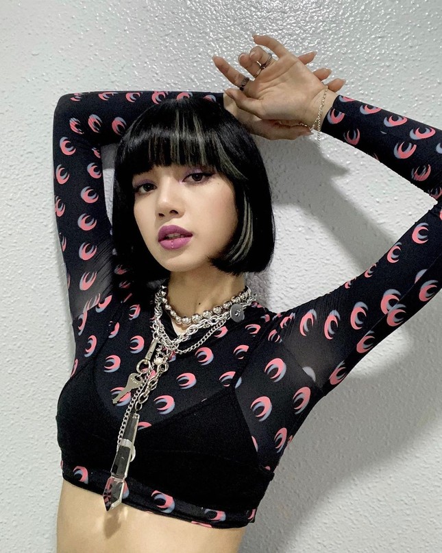 BLACKPINK không chỉ có stylist mát tay mà team trang điểm cũng thuộc hàng “đỉnh của chóp” ảnh 9
