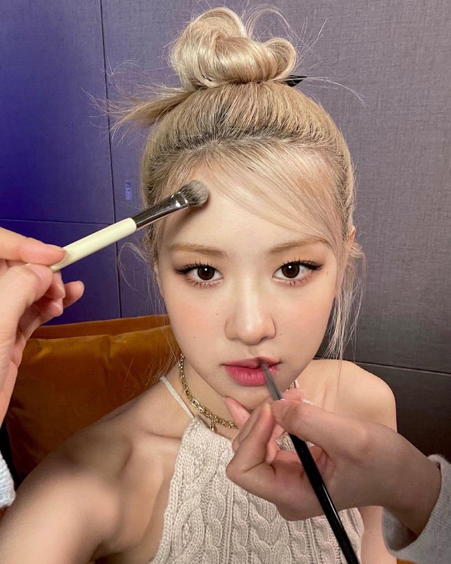 BLACKPINK không chỉ có stylist mát tay mà team trang điểm cũng thuộc hàng “đỉnh của chóp” ảnh 4