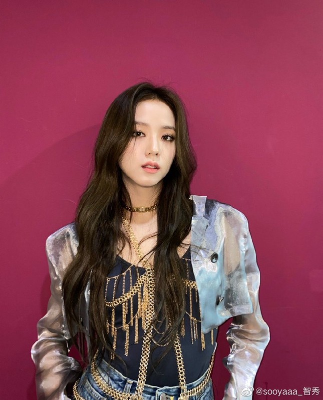BLACKPINK không chỉ có stylist mát tay mà team trang điểm cũng thuộc hàng “đỉnh của chóp” ảnh 11