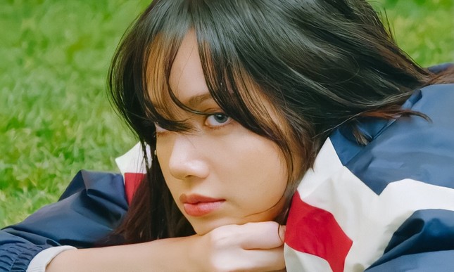 Hỏi nhanh đáp gọn với Lisa: Thứ gì quan trọng hơn cả tóc mái trị giá 200 tỷ đồng? ảnh 1