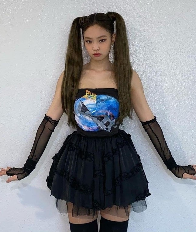 Không phải idol xinh đẹp nhất nhưng Jennie chính là cô gái “cân được mọi kiểu tóc” ảnh 10