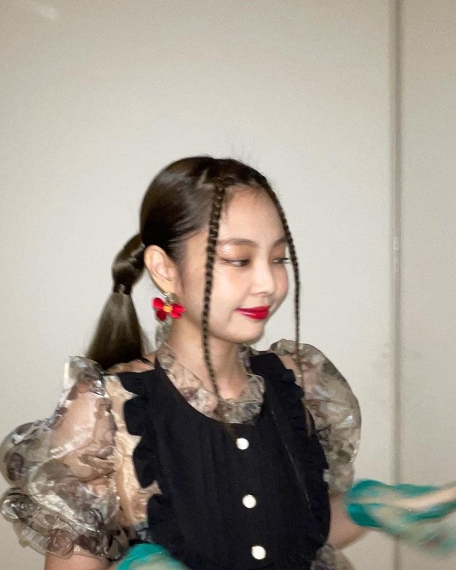 Không phải idol xinh đẹp nhất nhưng Jennie chính là cô gái “cân được mọi kiểu tóc” ảnh 4