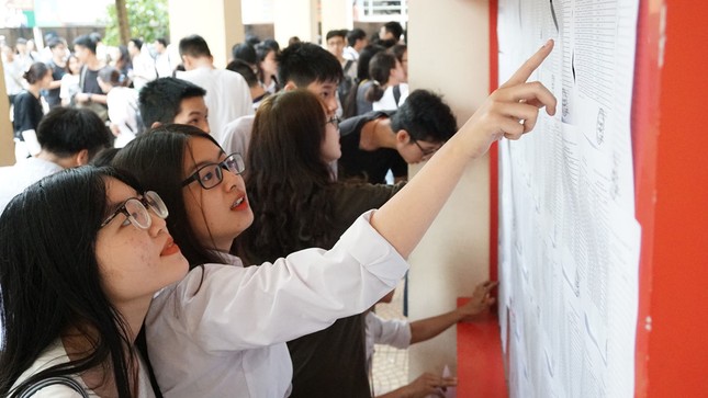 Trạm tin 24h: Xuất hiện tâm lý trông chờ bỏ thi THPT Quốc gia do dịch COVID-19 ảnh 1