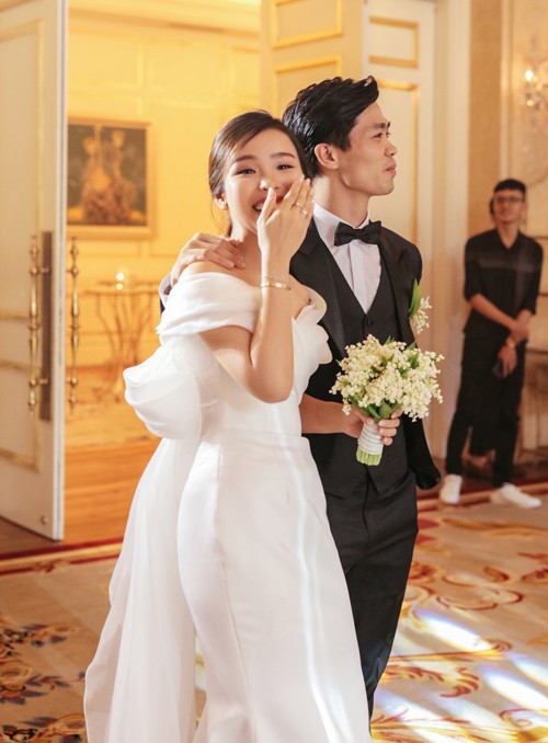Lễ cưới Công Phượng: Dàn “nam thần” tuyển Quốc gia bê tráp, không thể thiếu “bố Park“ ảnh 5