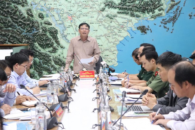 Xuất hiện hình thái 'đa thiên tai' rất nguy hiểm tại miền Trung ảnh 1