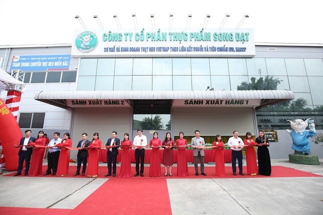 Khai trương trạm trung chuyển thịt lợn đầu tiên tại miền Bắc ảnh 1