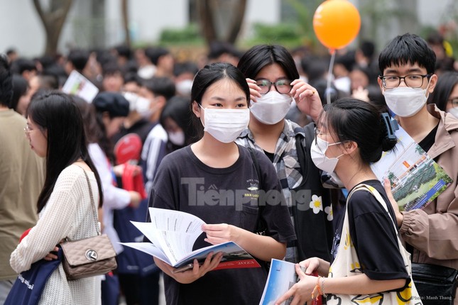 Chưa tăng học phí: Trường ĐH được tự chủ 'kêu cứu' ảnh 1