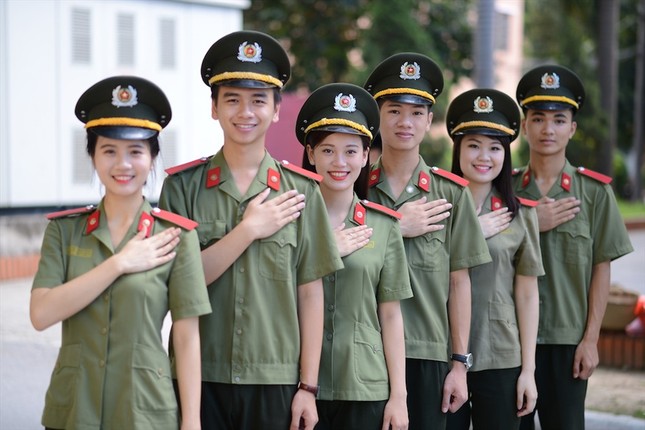 NÓNG: Toàn cảnh điểm chuẩn các trường Công an năm 2023 ảnh 1