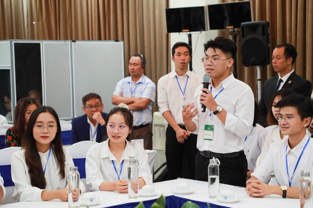 Thủ tướng Phạm Minh Chính và Thủ tướng Lý Hiển Long giao lưu, ăn trưa cùng sinh viên ĐHQG Hà Nội ảnh 2