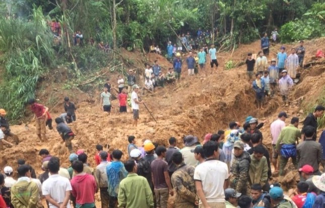 53 người mất tích do sạt lở núi ở Quảng Nam, quân đội vào hiện trường ảnh 1
