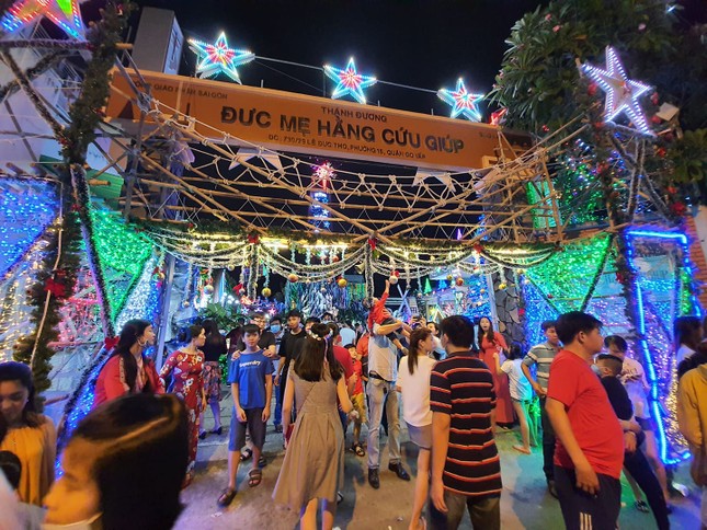 Cả nước tưng bừng đón chào Giáng sinh 2020 ảnh 73