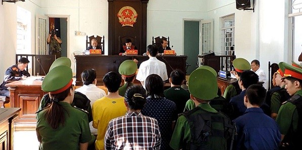 Phạt tù 15 bị cáo gây rối trật tự công cộng tại Bình Thuận ảnh 1