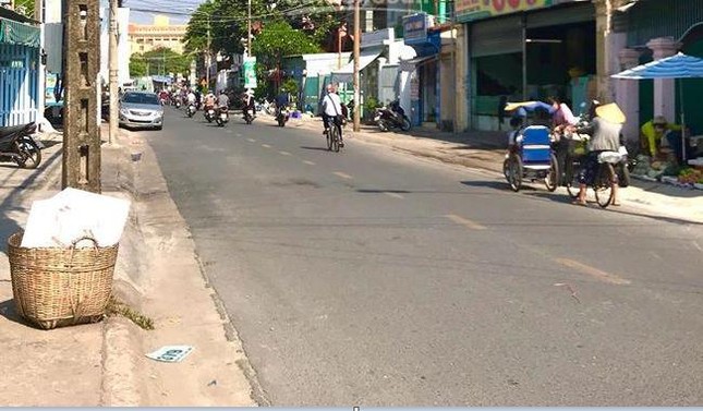 Phong tỏa khu vực bệnh nhân 595 cư trú, khoảng 900 nhân khẩu bị cách ly tại chỗ ảnh 1