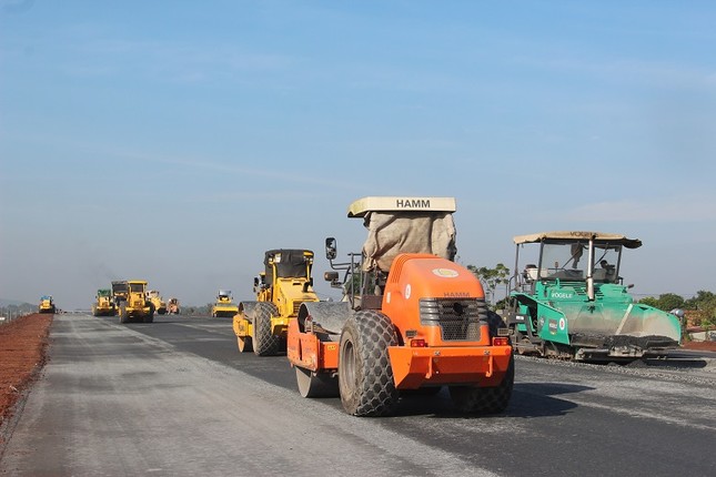 Cao tốc Phan Thiết - Dầu Giây trước ngày thông xe ảnh 5