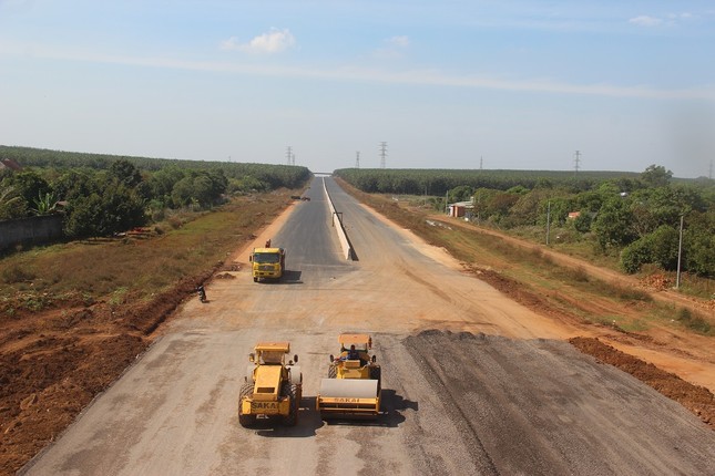 Cao tốc Phan Thiết - Dầu Giây trước ngày thông xe ảnh 4
