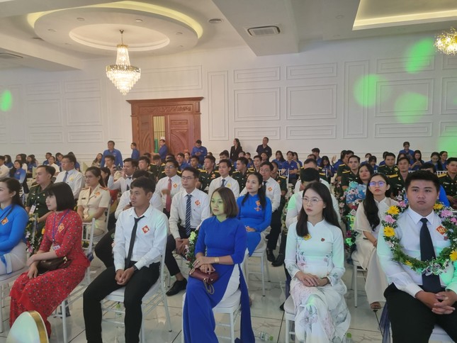 Tuyên dương 165 'thanh niên tiên tiến làm theo lời Bác' cụm miền Đông Nam bộ ảnh 5
