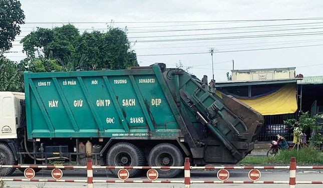 Bắt tạm giam tài xế xe chở rác gây tai nạn làm một học sinh tử vong ảnh 1